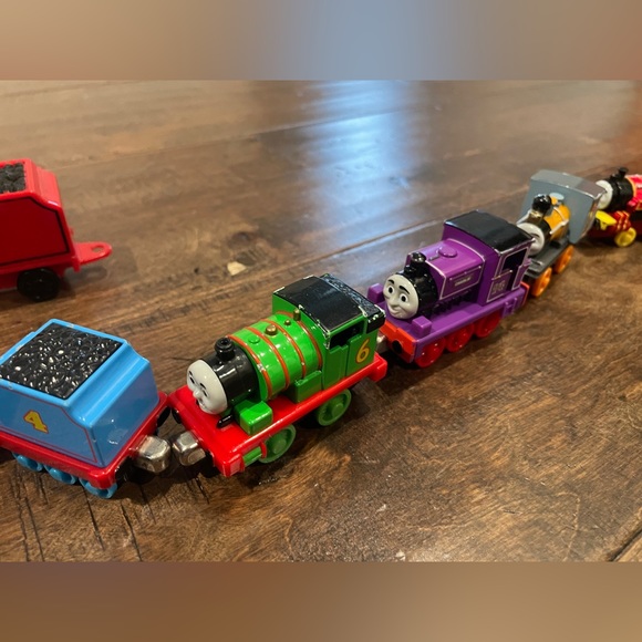 Thomas and Friends Railway Toy - Picture 4 of 7